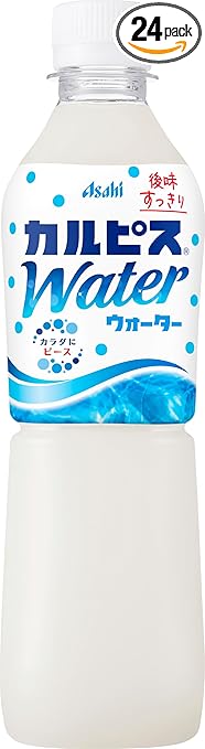 こんにちは！だんだん暑い日が増えてきて、夏の足音が聞こえてきましたね☀️ これからの季節に欠かせないのが「毎日の水分補給」。 コンビニや自販機でその都度飲み物を買っていると、気づけば結構な出費になっていませんか…？ そこで私は、ひと足先に夏の定番ドリンクをまとめ買いしちゃいました！ じゃん！「カルピスウォーター 500ml×24本」です！ 💰 気になるコスパは…？ Amazonで**￥2,800**（税込）で購入できました！ 1本あたりに換算すると、なんと約116円。コンビニで買うより断然安いです…！ まとめ買いして良かった3つのポイント 圧倒的なコスパの良さ：1本約116円なので、毎日の節約に直結。 重い荷物を持たなくていい：24本入りの重い段ボールを、玄関先まで届けてくれるのが本当にラク！ いつでも冷たいカルピスが飲める：冷蔵庫に常備しておけば、お風呂上がりや帰宅直後の「ぷはーっ！」が最高に幸せになります。 すっきりとした甘さで、子どもから大人まで大好きなカルピスウォーター。 本格的な夏が始まると、こういった人気飲料は価格が上がったり売り切れたりすることもあるので、今のうちにストックしておくのが賢い選択ですよ💡 今年の夏はカルピスで美味しく、お得に熱中症対策しませんか？ 👇商品ページはこちらからチェックできます ▶ 【Amazon】カルピスウォーター 500ml×24本を見る ※価格は変更される場合があるため、最新の価格はAmazonでご確認ください